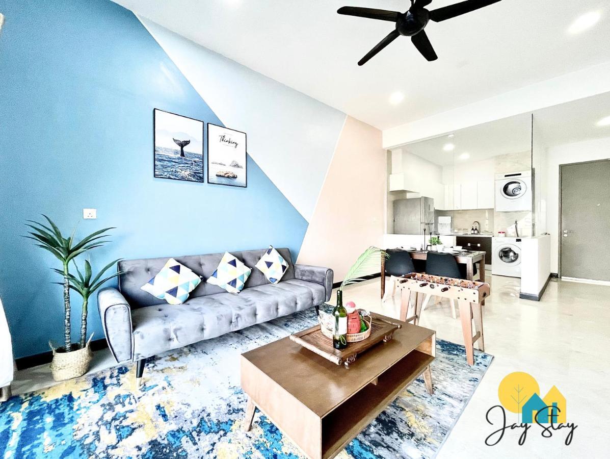 Pangsapuri Silverscape L A4011 L Luxury 3br L Bathtub L 6-11 Pax L Seaview L Infinity Pool L Jonker Street L City Centre By Jay Malacca