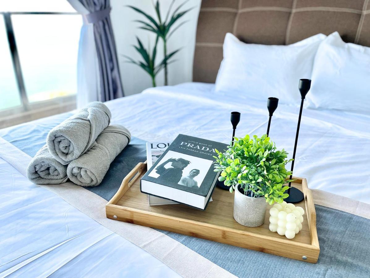 Silverscape L A4011 L Luxury 3br L Bathtub L 6-11 Pax L Seaview L Infinity Pool L Jonker Street L City Centre By Jay Malacca